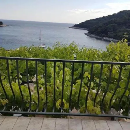 Azure - One Bedroom Romana Апартаменты *