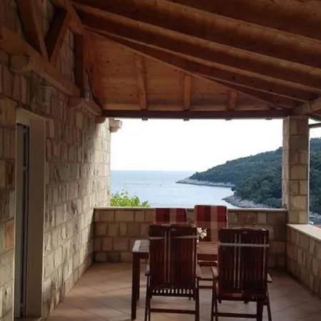 Διαμέρισμα Azure - One Bedroom Romana *