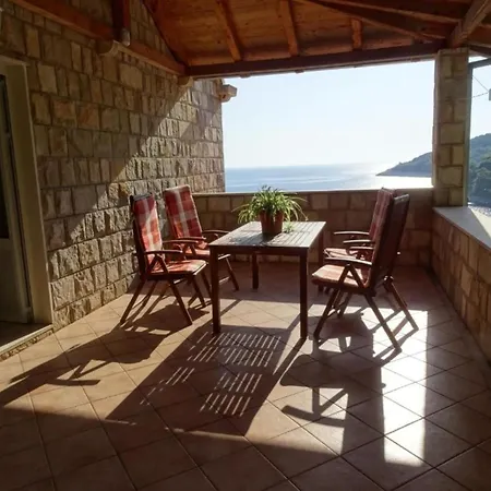 Διαμέρισμα Azure - One Bedroom Romana Saplunara